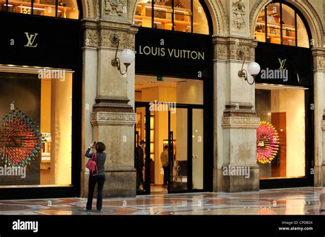 louis vuitton italien|buying louis vuitton in milan.